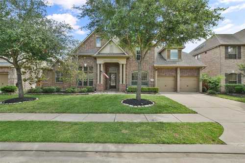 $660,000 - 4Br/4Ba -  for Sale in Towne Lake, Cypress