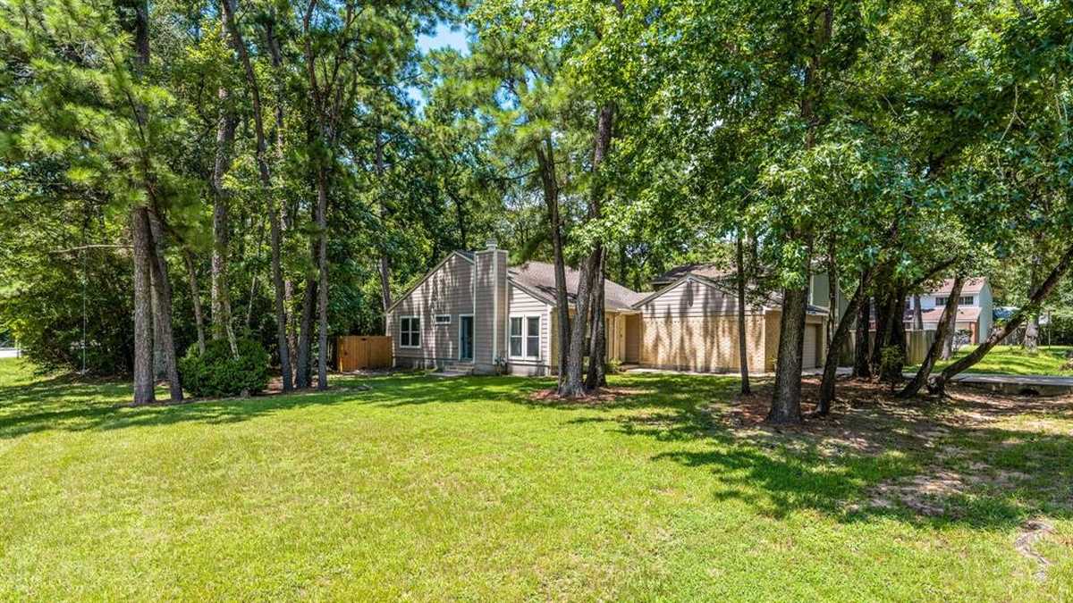 $320,000 - 3Br/2Ba -  for Sale in Wdlnds Village Panther Ck 01, The Woodlands