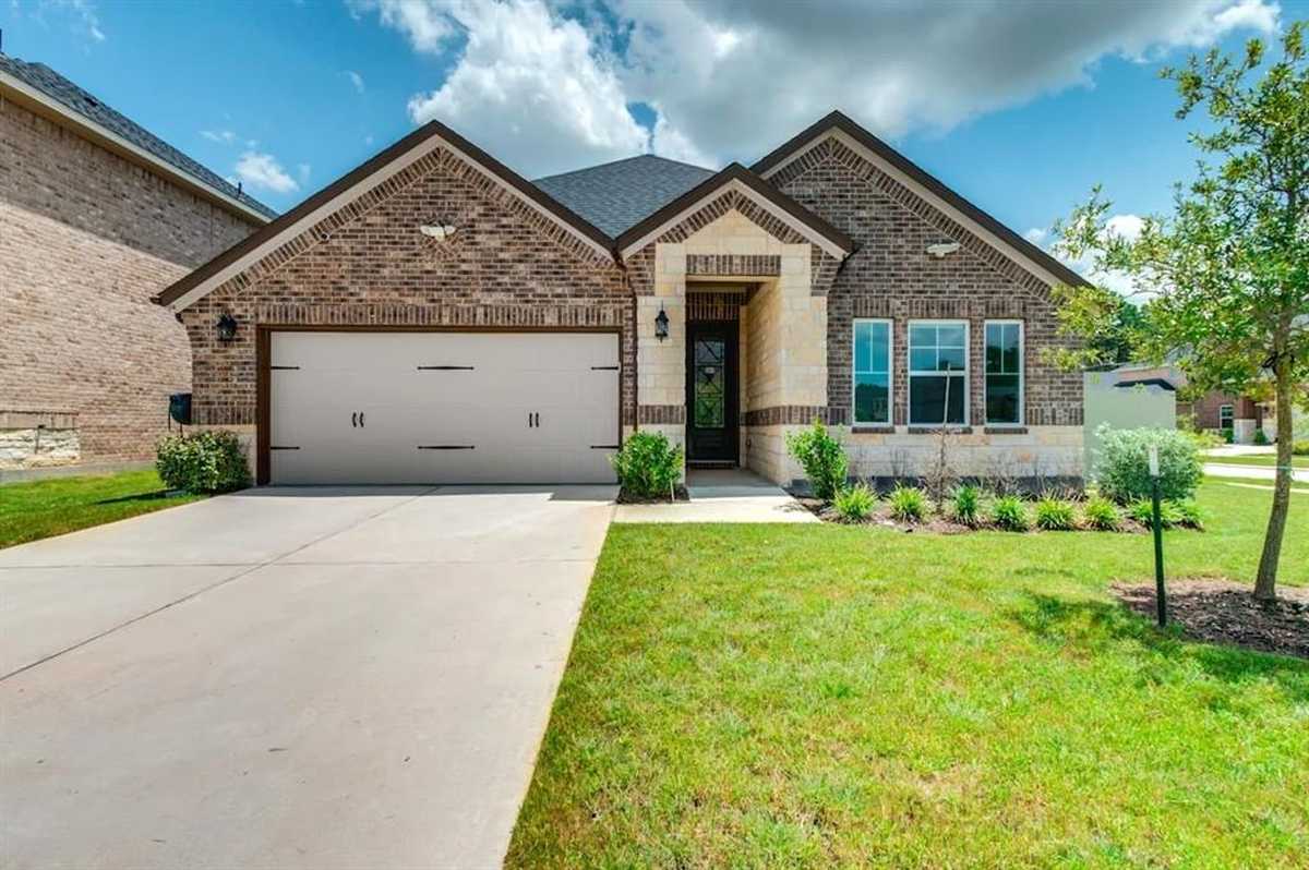 $550,000 - 4Br/3Ba -  for Sale in Harpers Preserve 18, Conroe