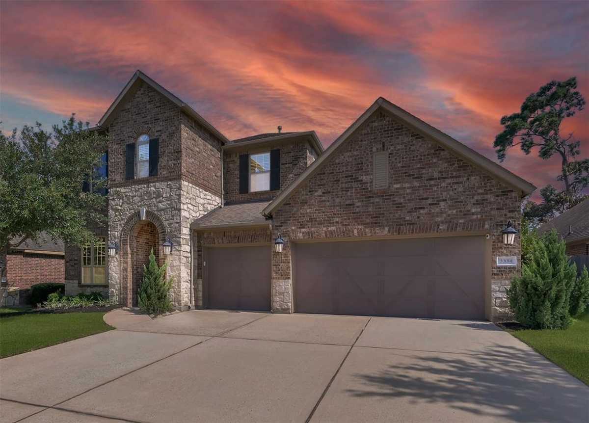 $535,000 - 4Br/3Ba -  for Sale in Falls At Imperial Oaks, Spring