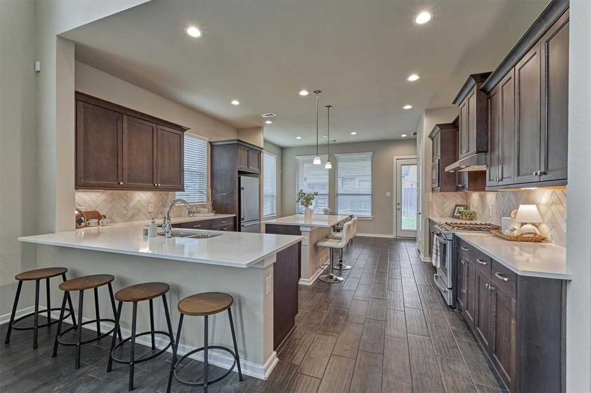 $485,000 - 4Br/3Ba -  for Sale in Harpers Preserve 25, Conroe