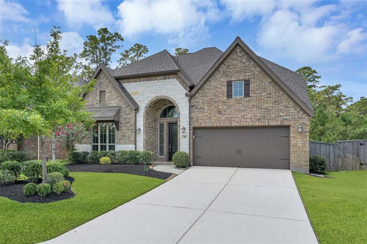 $649,000 - 4Br/4Ba -  for Sale in Grand Central Park, Conroe