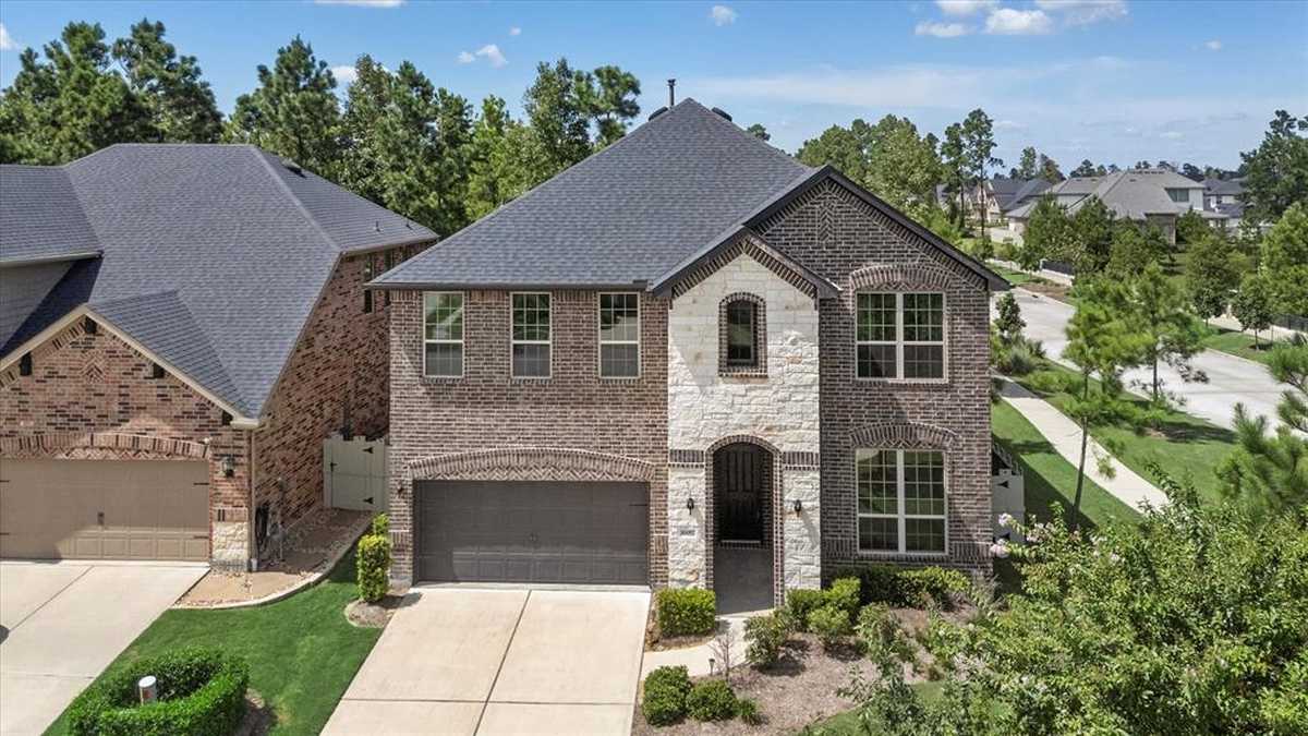 $488,000 - 4Br/4Ba -  for Sale in Harpers Preserve 11, Conroe