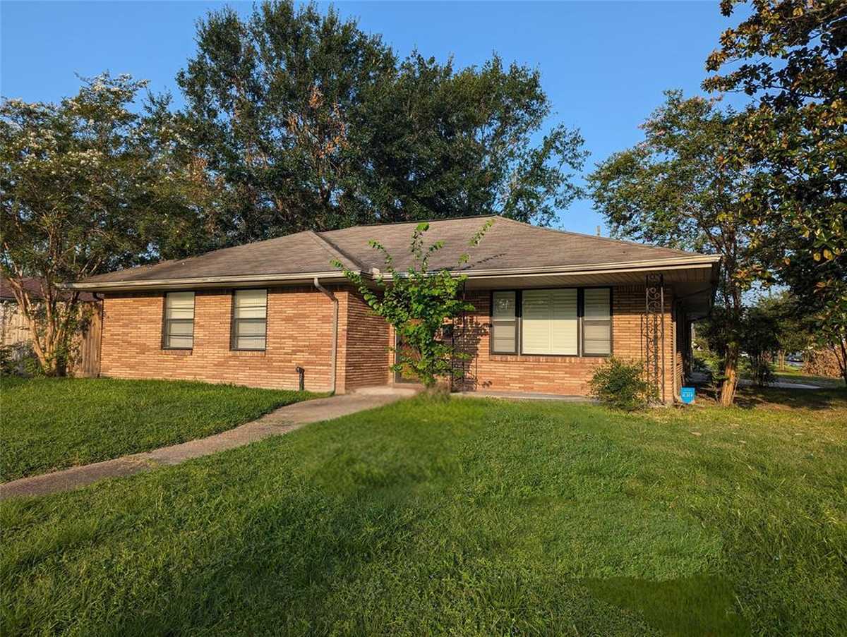 $539,900 - 3Br/1Ba -  for Sale in Oak Forest, Houston