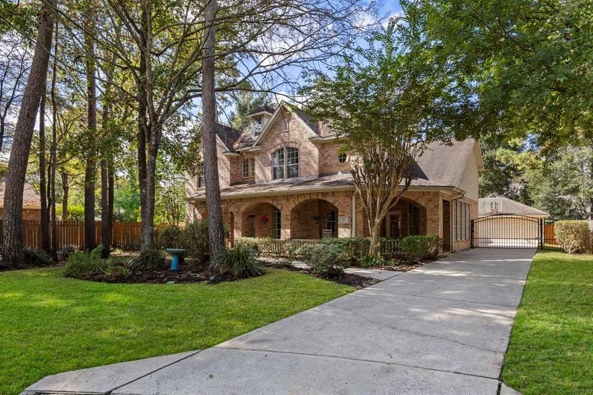 $949,000 - 4Br/4Ba -  for Sale in Wdlnds Village Alden Br 50, The Woodlands