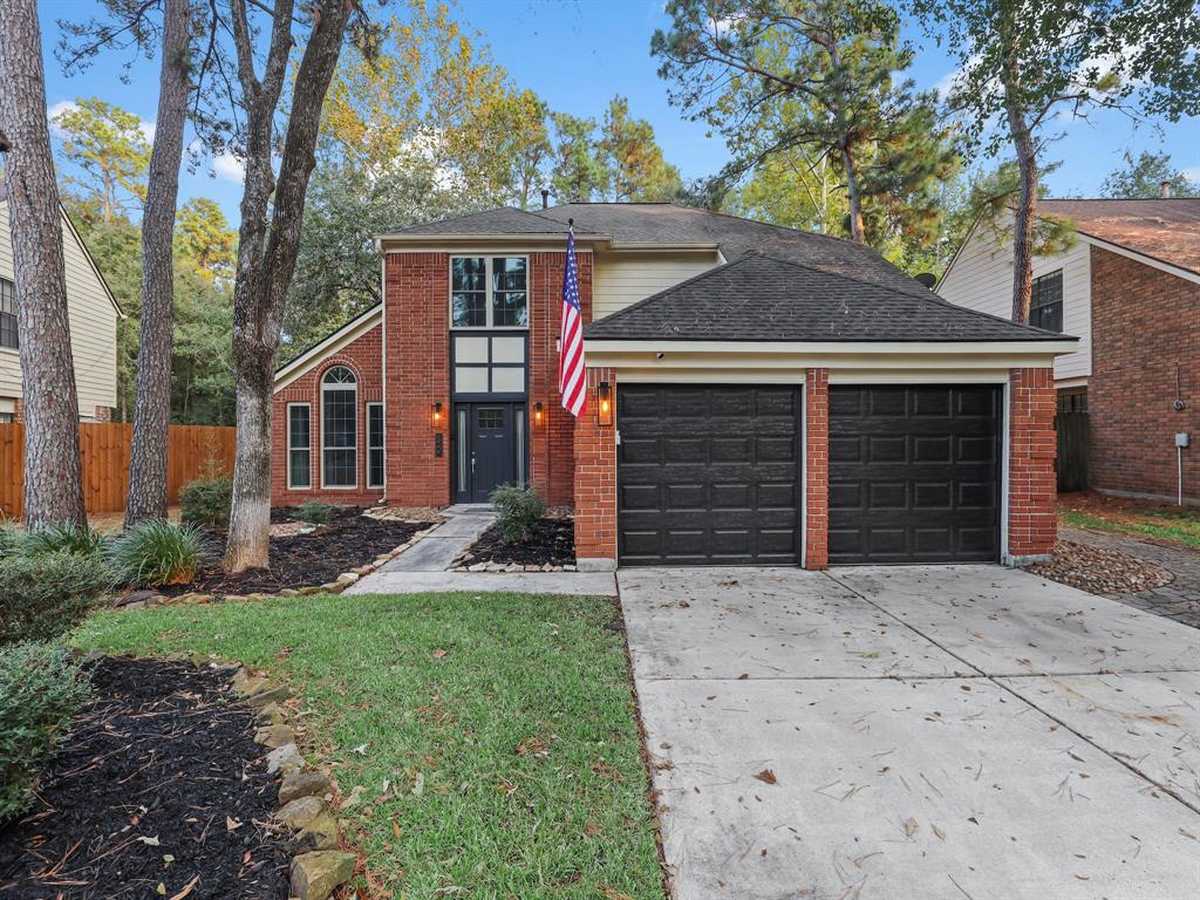 $450,000 - 3Br/3Ba -  for Sale in Wdlnds Village Cochrans Cr 10, The Woodlands