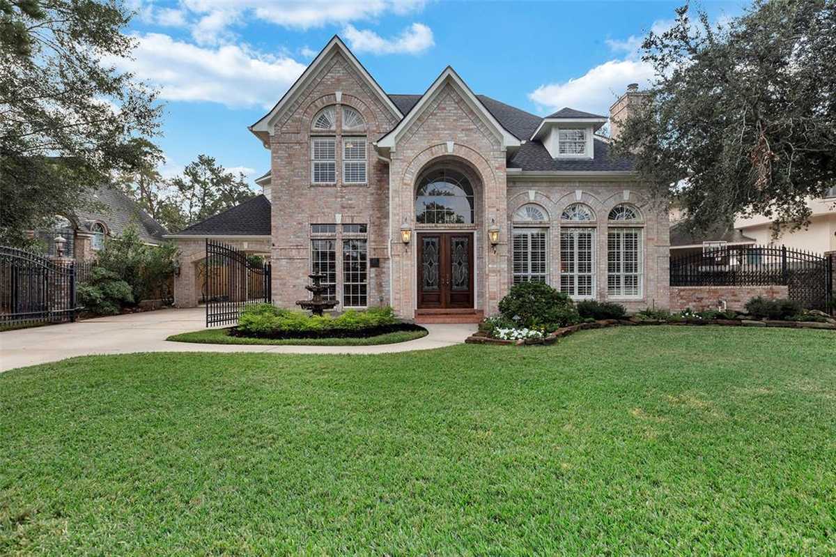 $1,500,000 - 4Br/5Ba -  for Sale in The Cove, The Woodlands