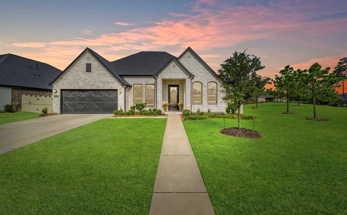 $539,900 - 3Br/3Ba -  for Sale in Harpers Preserve 13, Conroe