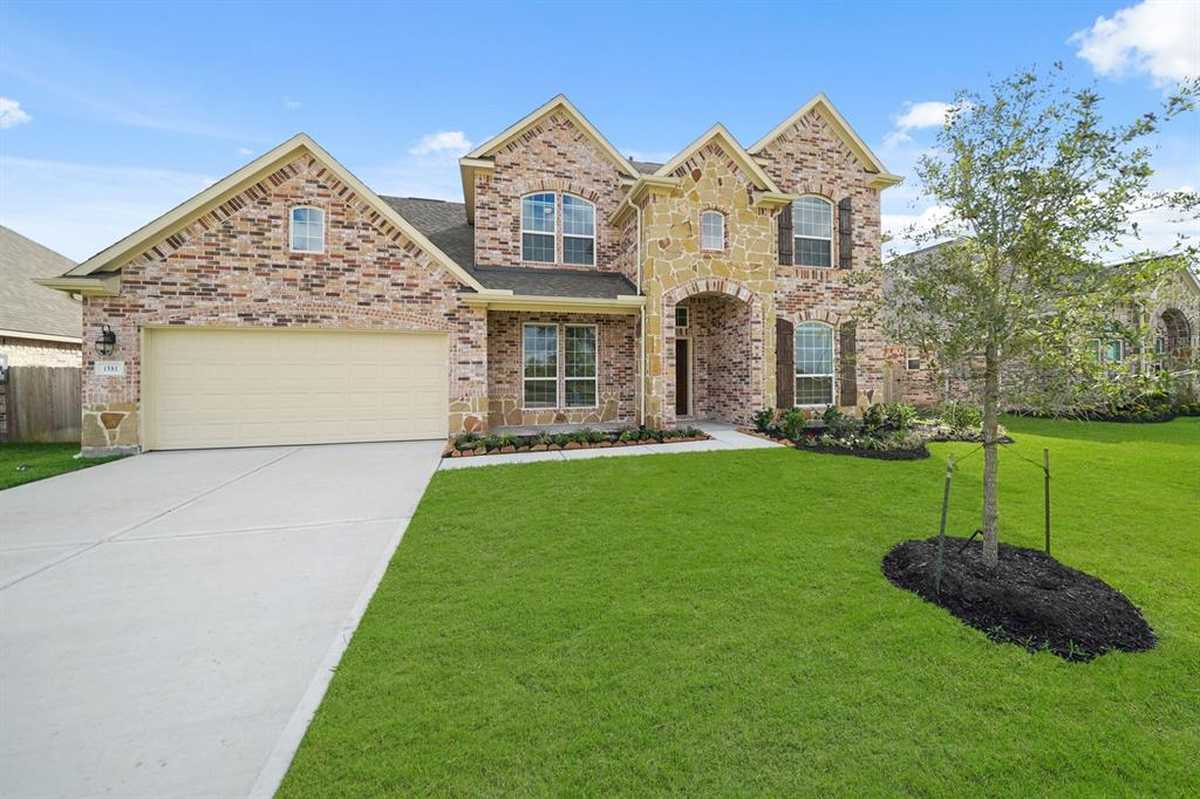 $539,974 - 4Br/4Ba -  for Sale in Elm Estates, Angleton