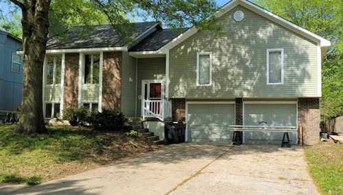 $299,000 - 4Br/3Ba -  for Sale in Brittany Place, Blue Springs