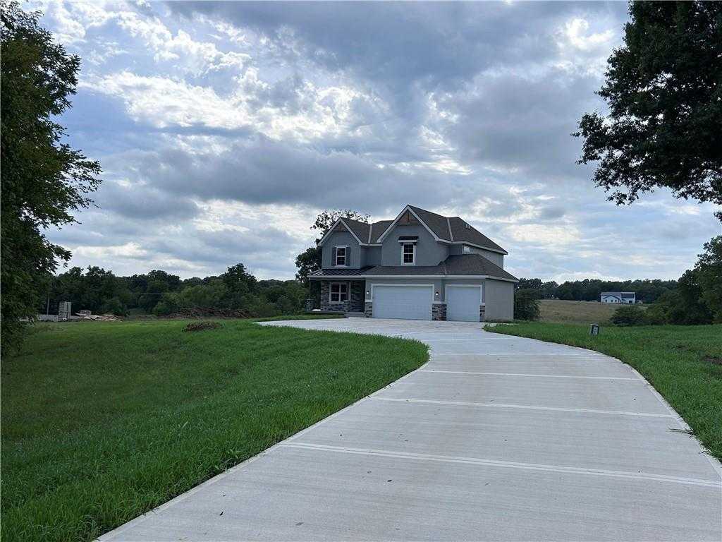 $765,000 - 4Br/4Ba -  for Sale in Woodland Ranch, Lone Jack