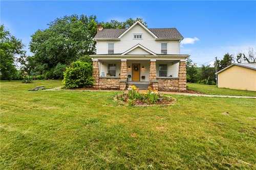 $459,950 - 4Br/2Ba -  for Sale in Leavenworth Co. S., Tonganoxie