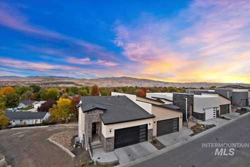 $679,900 - 3Br/3Ba -  for Sale in Boise