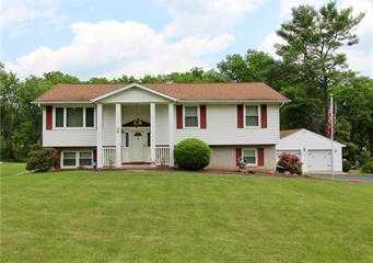 View Lower Saucon Twp, PA 18015 house