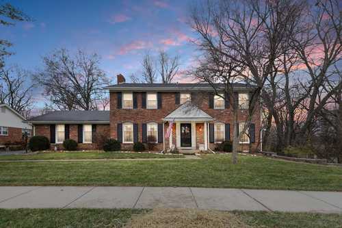$499,900 - 4Br/3Ba -  for Sale in Windemere Place, Chesterfield