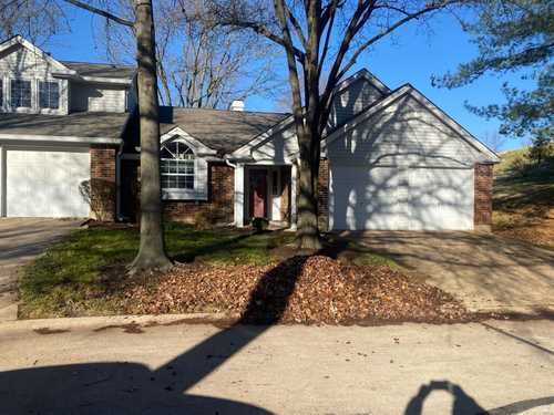 $258,000 - 3Br/3Ba -  for Sale in Woodlake Village, St Louis