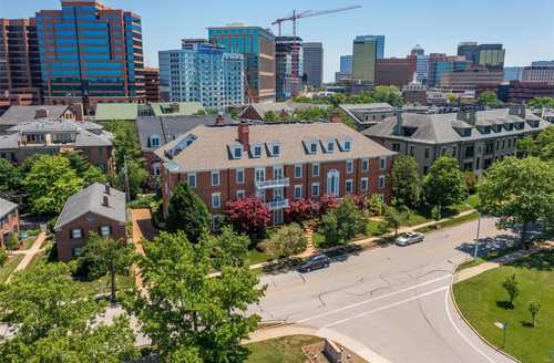 $975,000 - 2Br/3Ba -  for Sale in Richmond Place Condo, St Louis