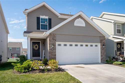 $289,900 - 2Br/3Ba -  for Sale in Charlestowne Crossing #5, St Charles