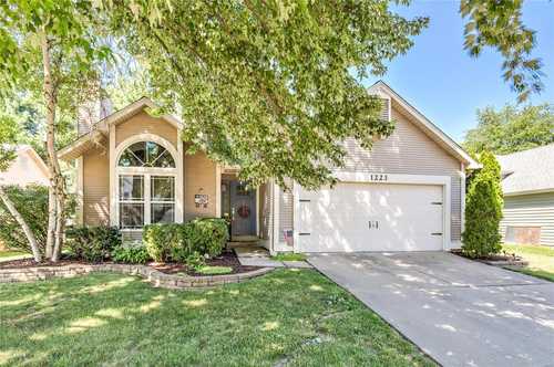 $275,000 - 3Br/3Ba -  for Sale in Shackelford Meadows One, Florissant