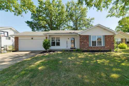 $259,900 - 3Br/2Ba -  for Sale in Country Side, St Charles