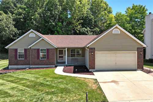 $279,000 - 3Br/3Ba -  for Sale in Woodlands Of Riverwood The, Florissant