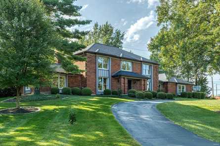 $829,000 - 4Br/4Ba -  for Sale in Strathmore, Town And Country