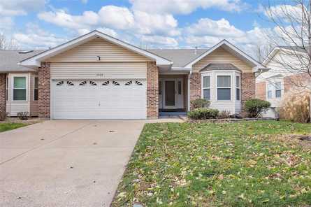 $300,000 - 2Br/3Ba -  for Sale in Oak Trails Resub, St Charles