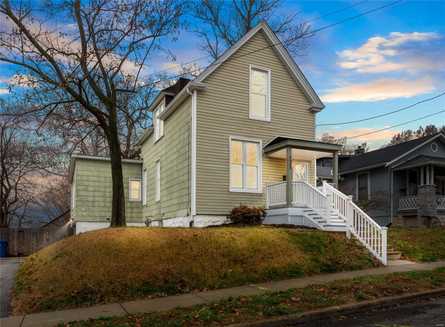 $314,900 - 3Br/2Ba -  for Sale in E W Davis Add To Maplewood, St Louis