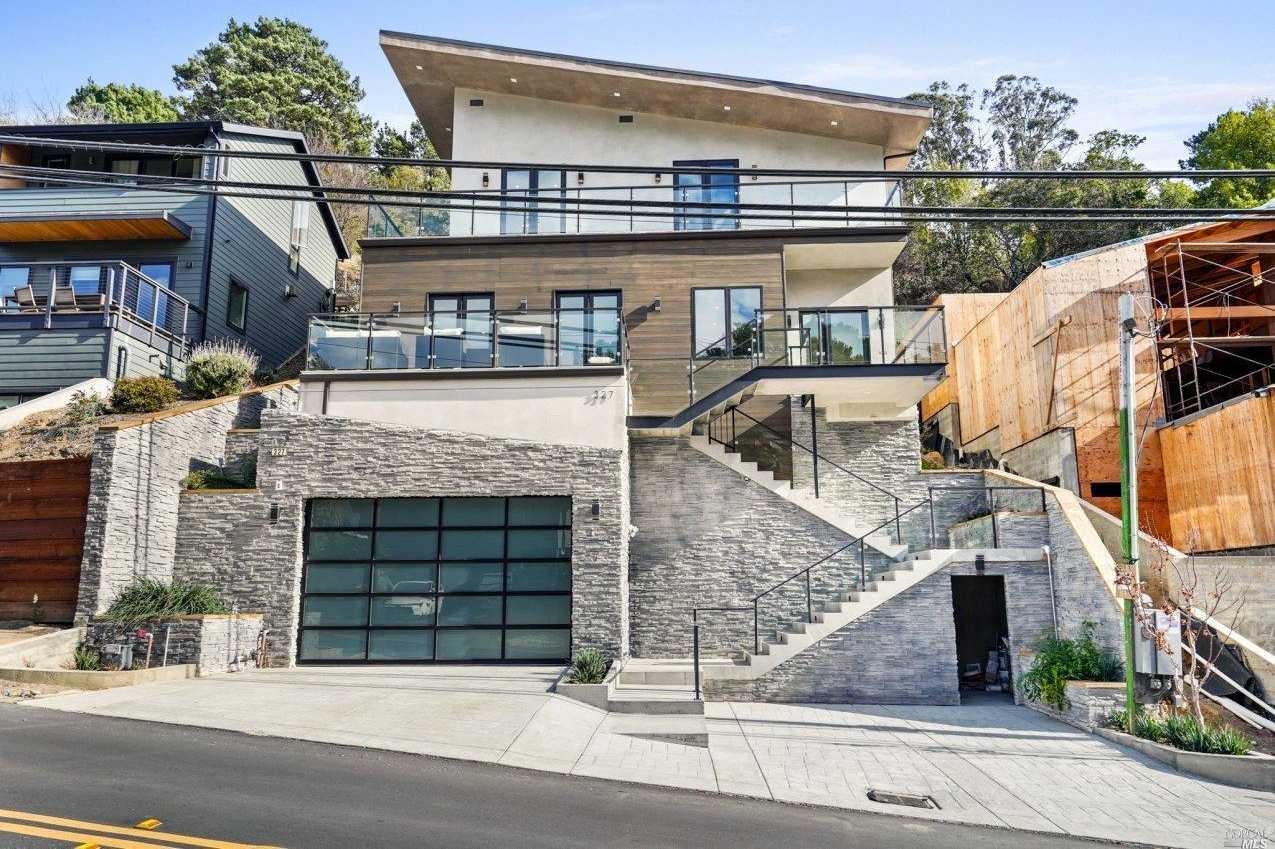 $2,990,000 - 3Br/4Ba -  for Sale in Mill Valley