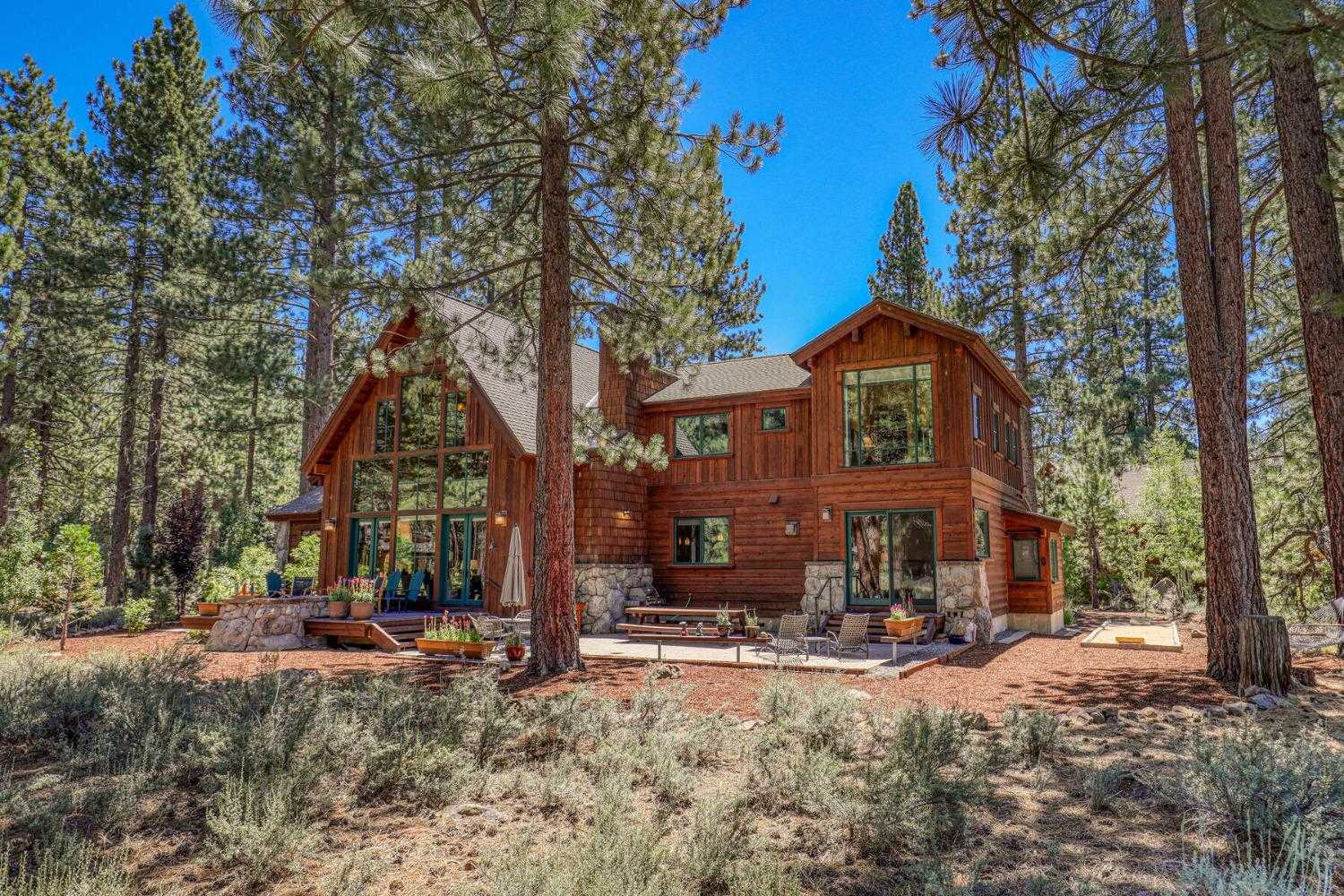 $3,095,000 - 4Br/5Ba -  for Sale in Truckee