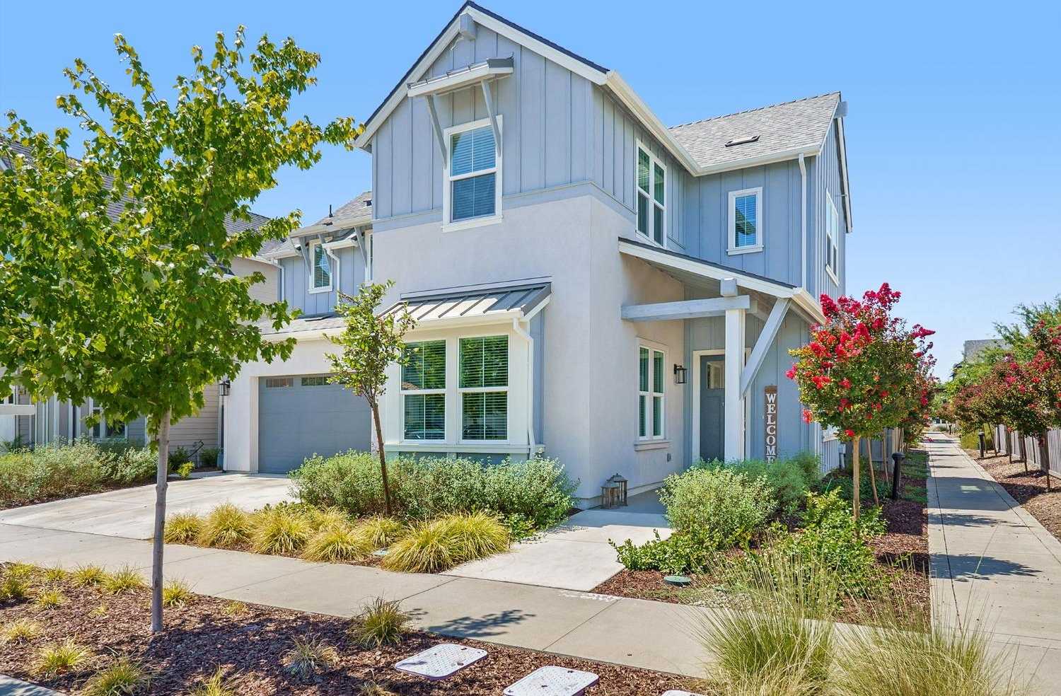 $1,598,000 - 5Br/4Ba -  for Sale in The Cannery, Davis