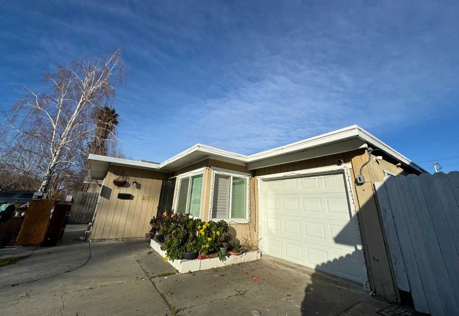 $450,000 - 4Br/2Ba -  for Sale in Tracy