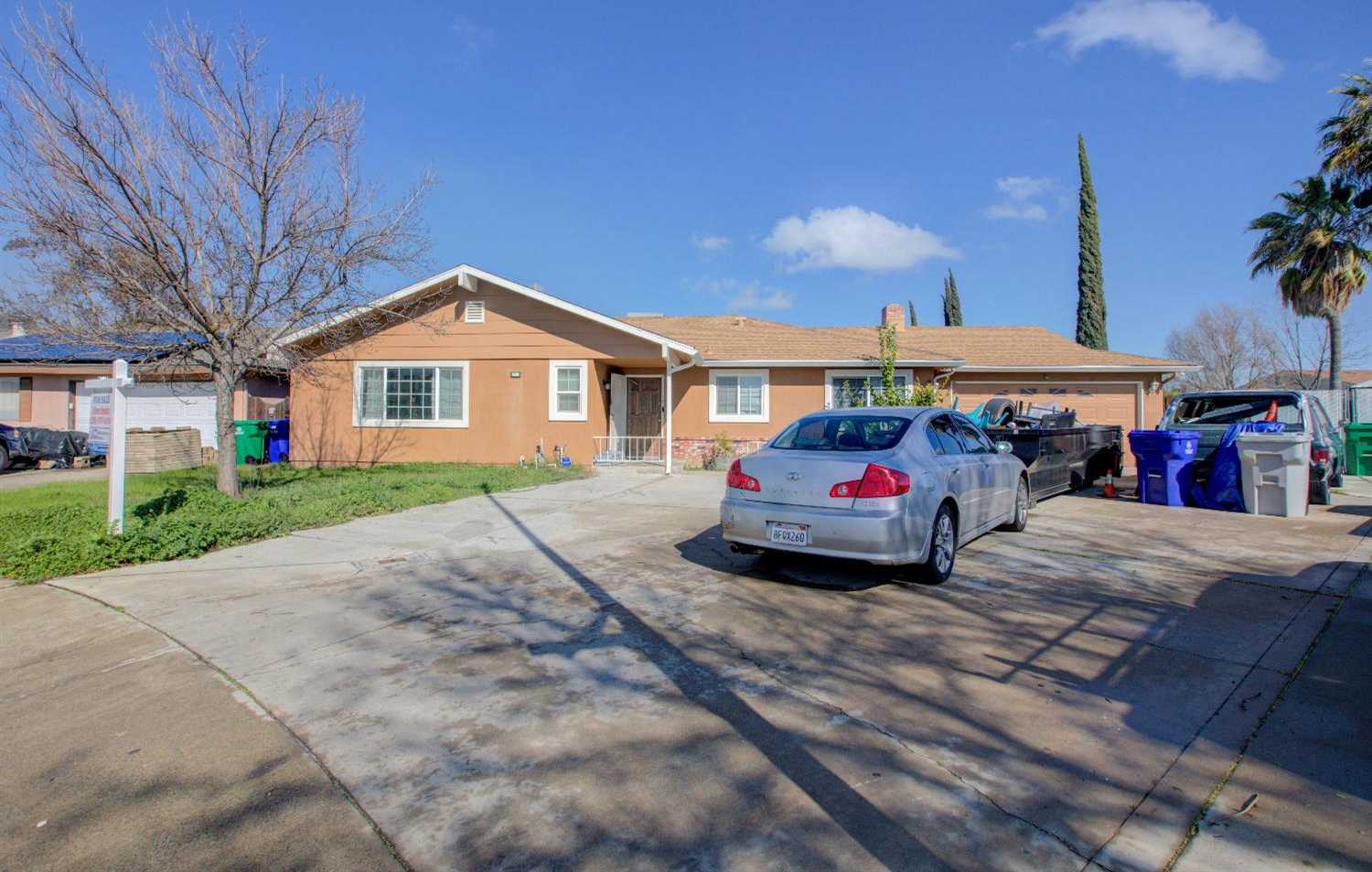 $379,900 - 3Br/2Ba -  for Sale in Atwater