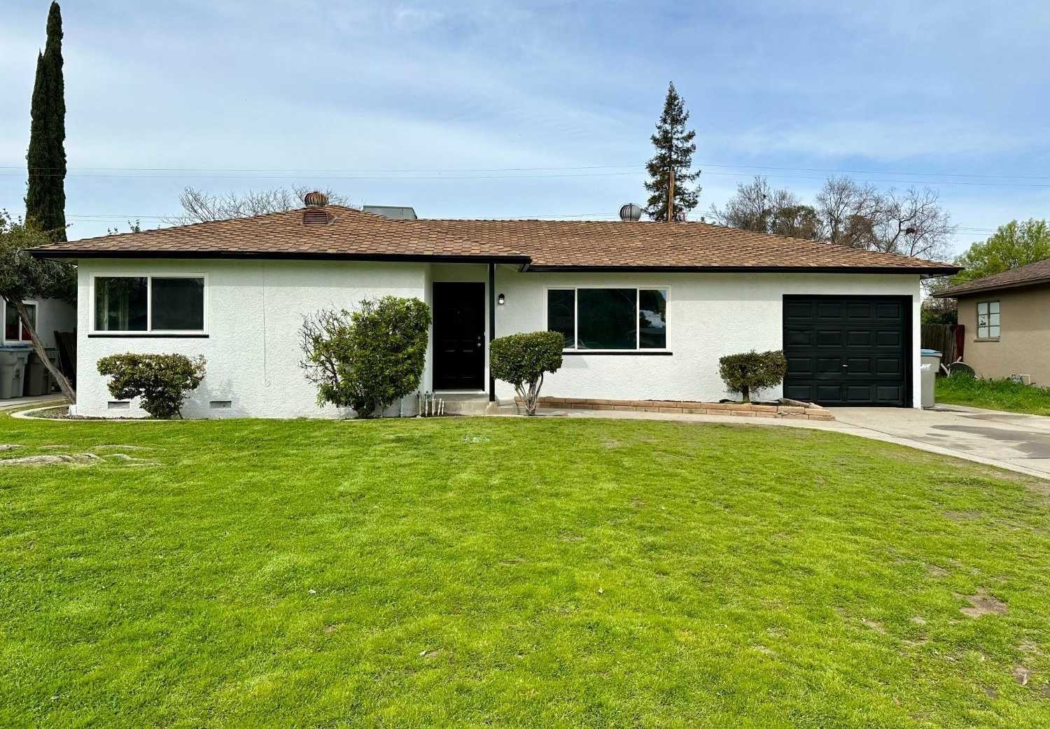 $335,000 - 3Br/2Ba -  for Sale in Scandinavian Terrace, Fresno