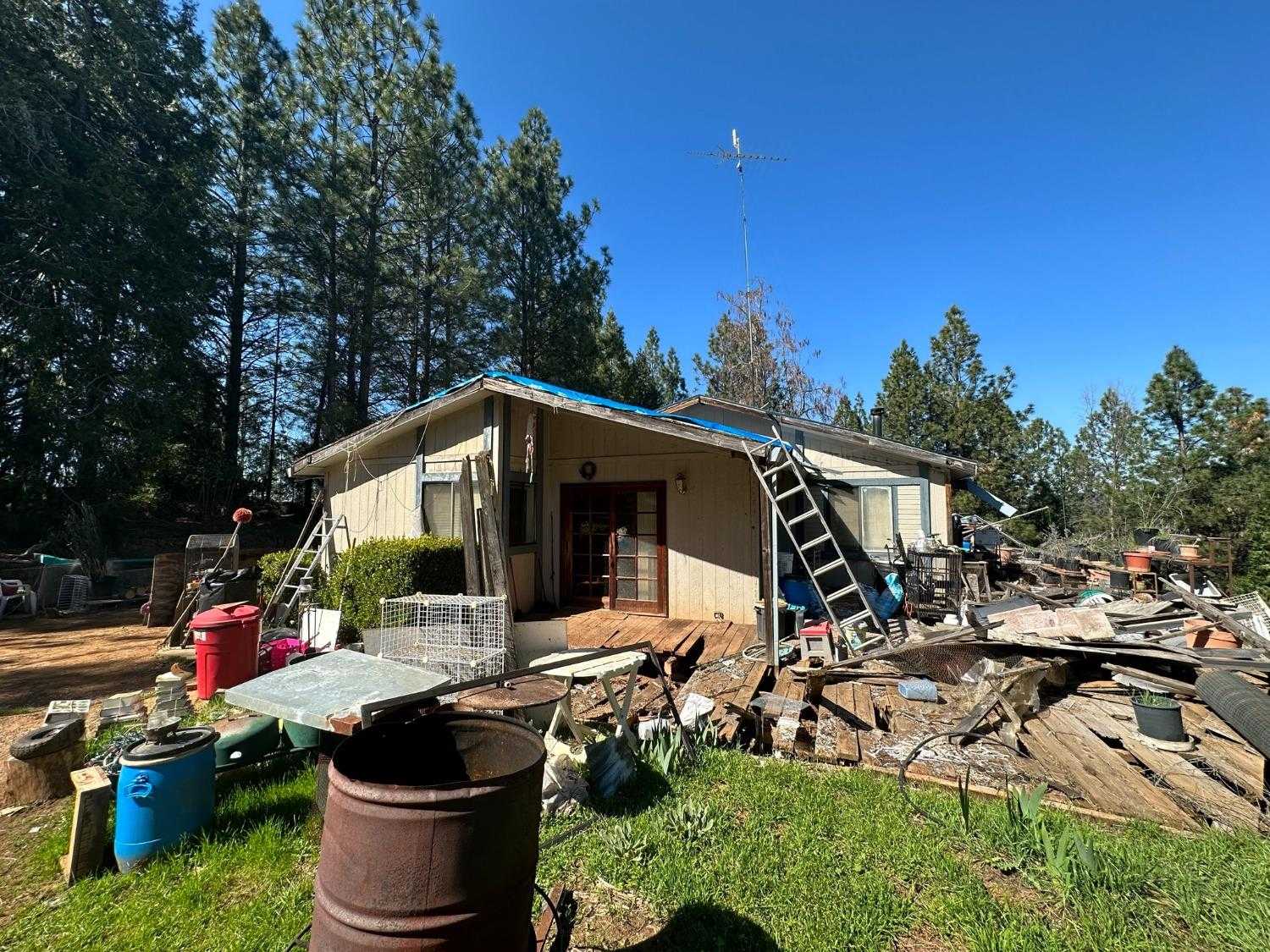 $299,000 - 3Br/2Ba -  for Sale in Grass Valley