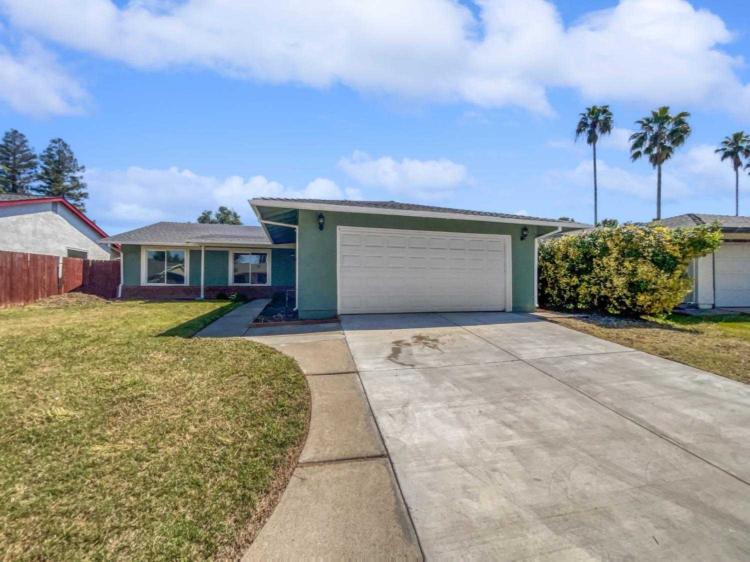 $489,000 - 3Br/2Ba -  for Sale in Citrus Heights