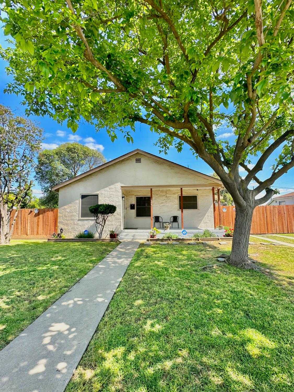 $270,000 - 2Br/1Ba -  for Sale in Merced