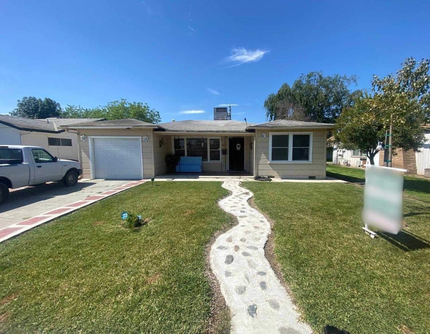 $300,000 - 2Br/1Ba -  for Sale in Firebaugh