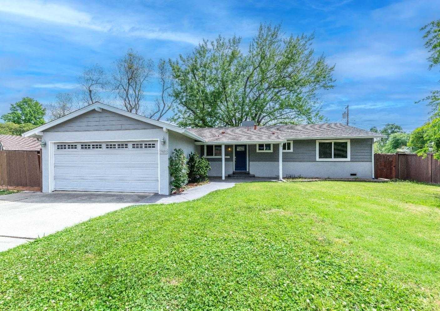 $485,000 - 3Br/2Ba -  for Sale in Skycrest Terrace, Citrus Heights