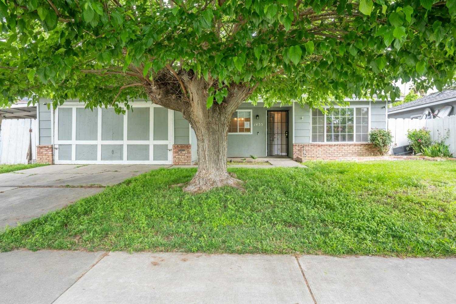$319,000 - 3Br/2Ba -  for Sale in Merced