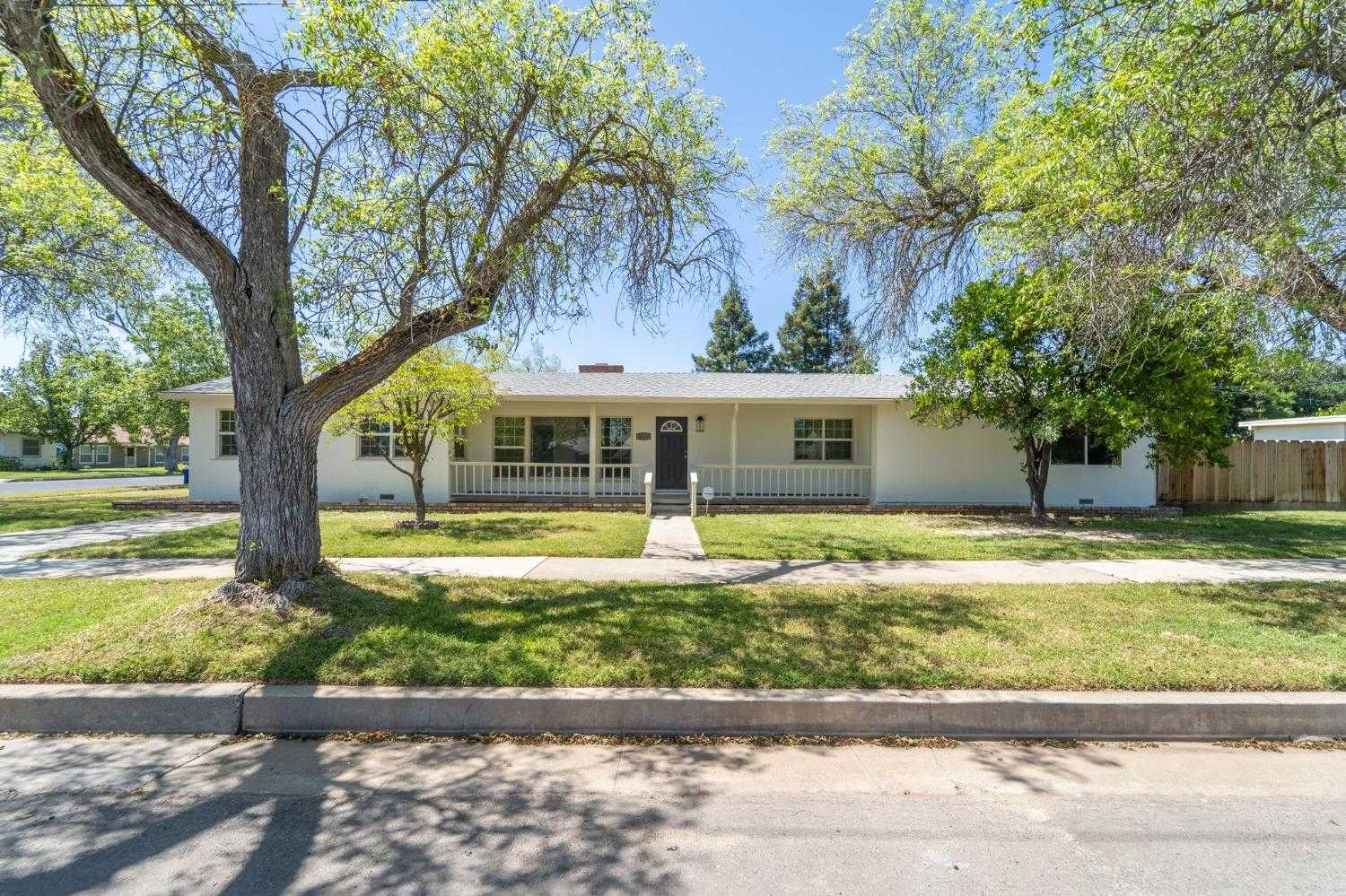 $389,000 - 3Br/2Ba -  for Sale in Merced