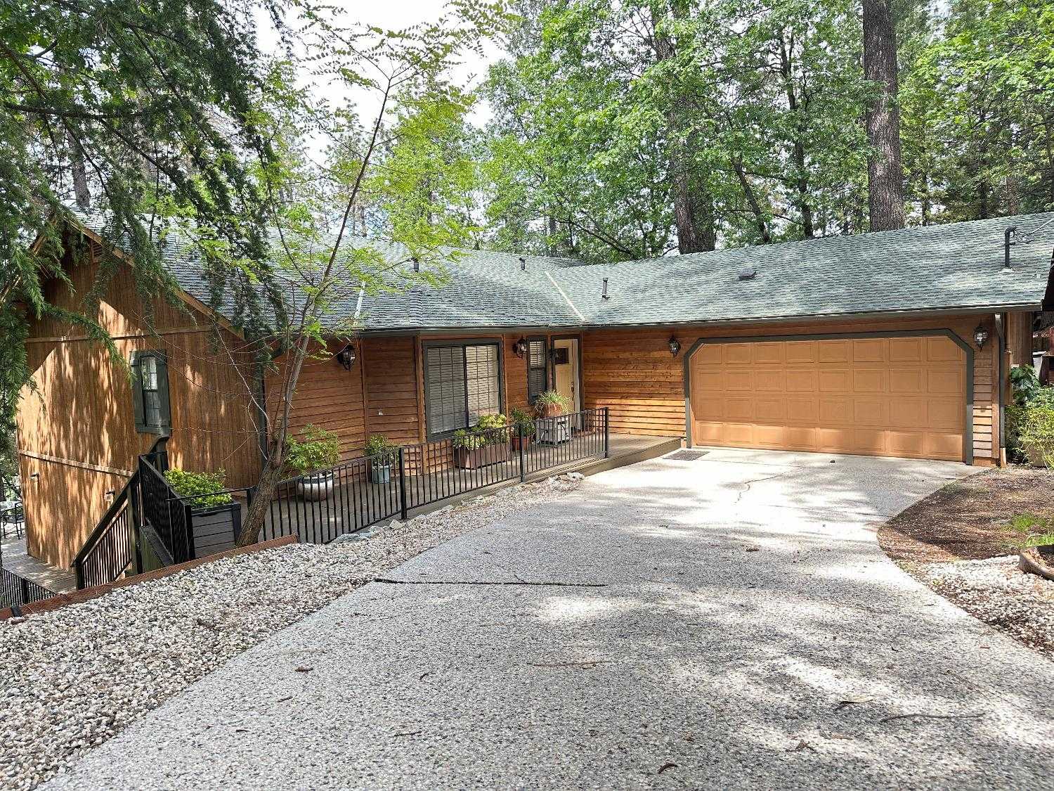 $459,000 - 3Br/2Ba -  for Sale in Grass Valley