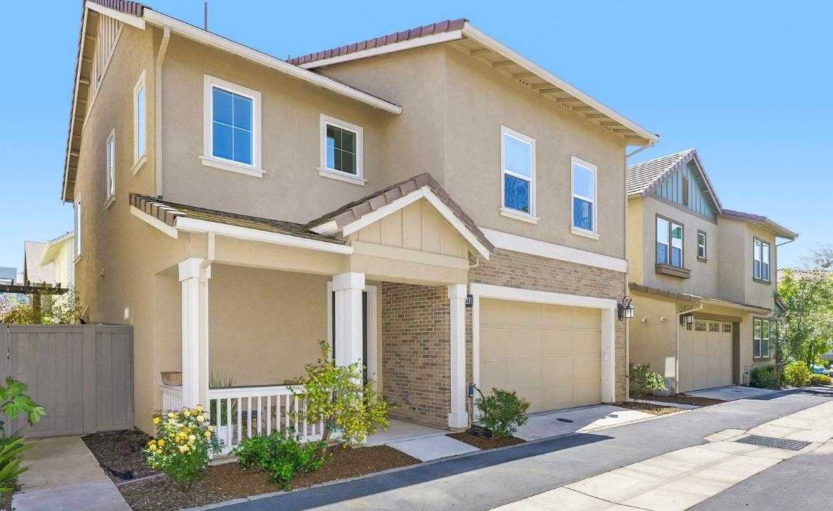 $847,000 - 3Br/3Ba -  for Sale in The Cannery, Davis