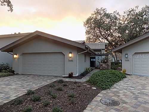 $342,000 - 3Br/2Ba -  for Sale in Pipers Waite, Sarasota