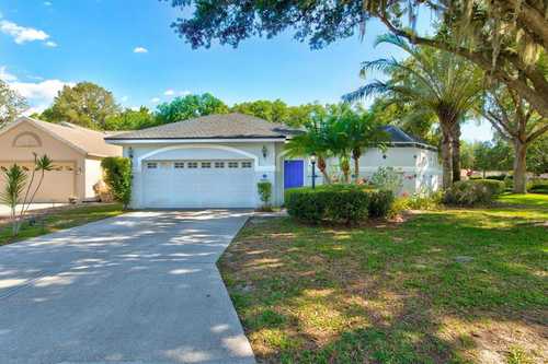 $589,000 - 3Br/2Ba -  for Sale in Summerfield Village Subphase A, Lakewood Ranch
