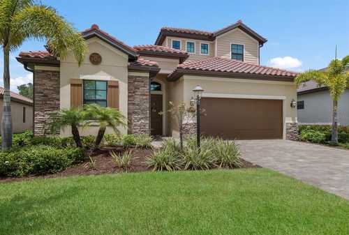 $1,095,000 - 3Br/4Ba -  for Sale in Lakewood National Golf Club Ph 1f, Lakewood Ranch