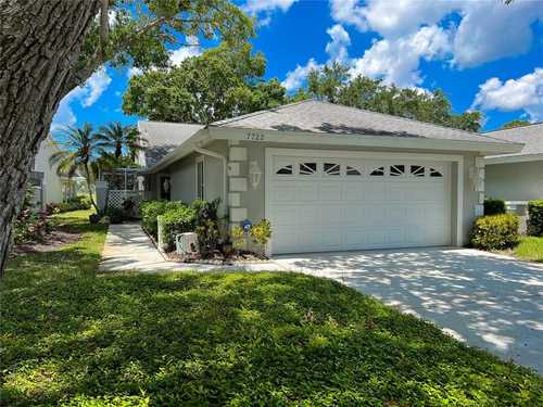 $477,000 - 2Br/2Ba -  for Sale in Club Villas At Palm Aire Condo Ph Vii, Sarasota
