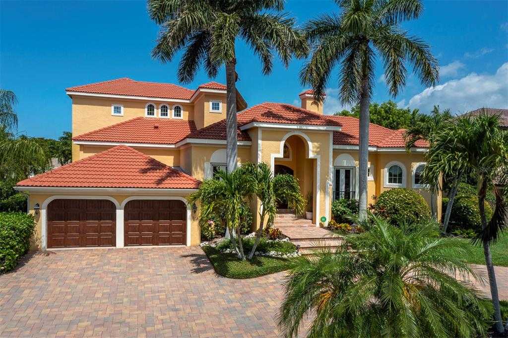$3,195,000 - 3Br/3Ba -  for Sale in Country Club Shores, Longboat Key