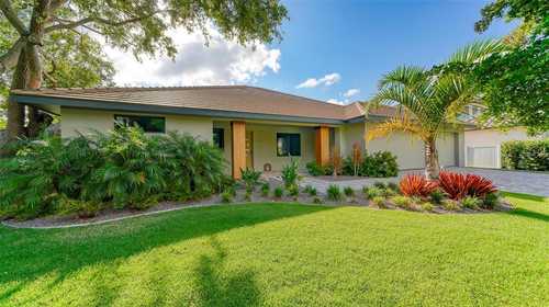 $2,300,000 - 3Br/4Ba -  for Sale in Bungalow Hill, Sarasota