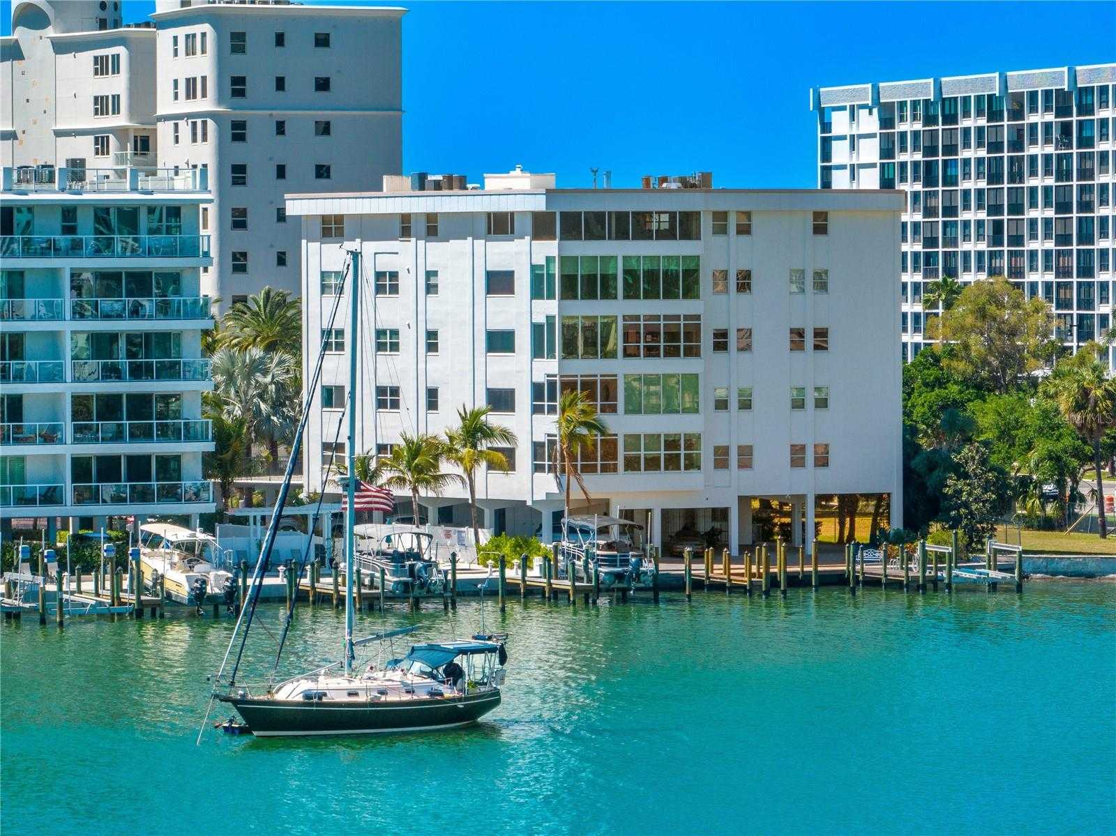 $949,000 - 2Br/2Ba -  for Sale in Marina View, Sarasota